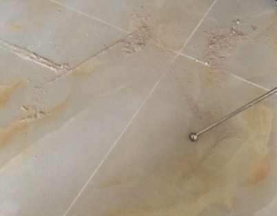 吴江瓷砖空鼓维修公司分享粘合剂选择不当在瓷砖铺贴过程中可能导致以下问题